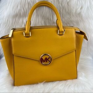 MICHAEL KORS HUDSON SATCHEL